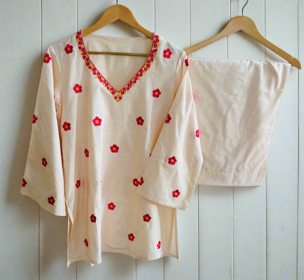 Zoon White Kurta Set for Women-Summer Edition