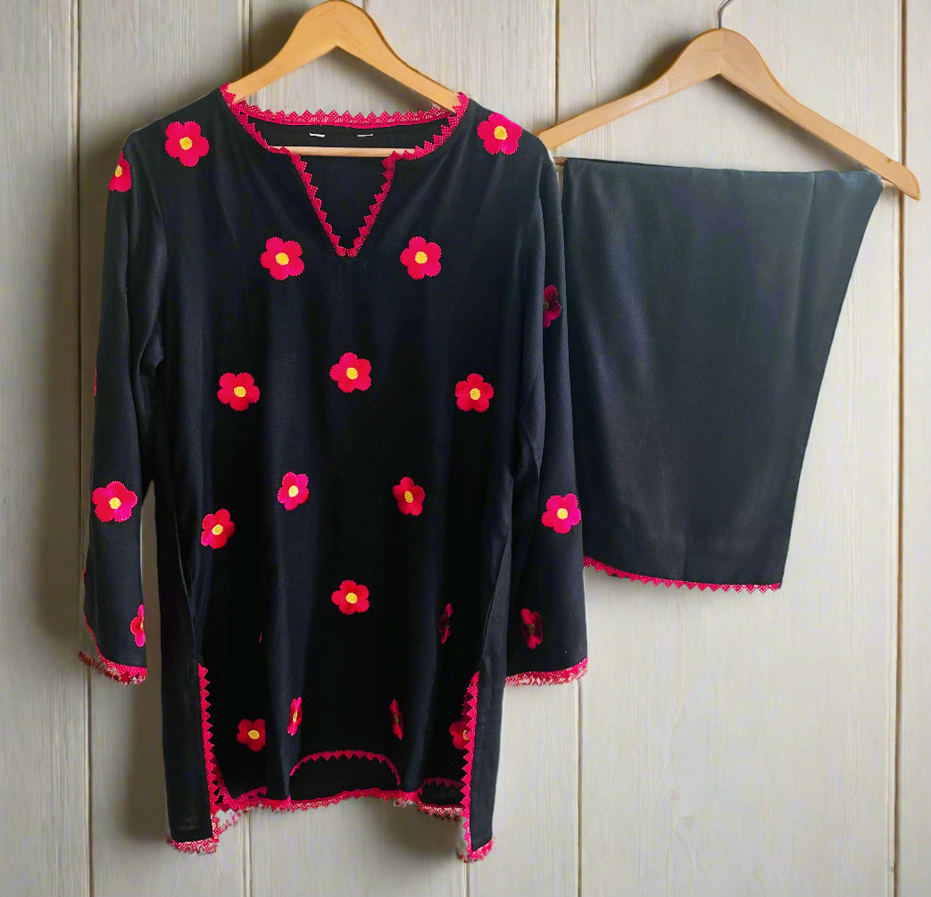 Zoon Black Kurta Set for Women-Summer Edition