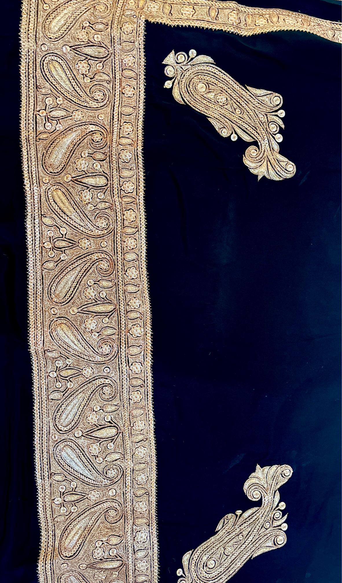 Mahren Black Crepe Saree With Premium Kashmiri Tilla Embroidery