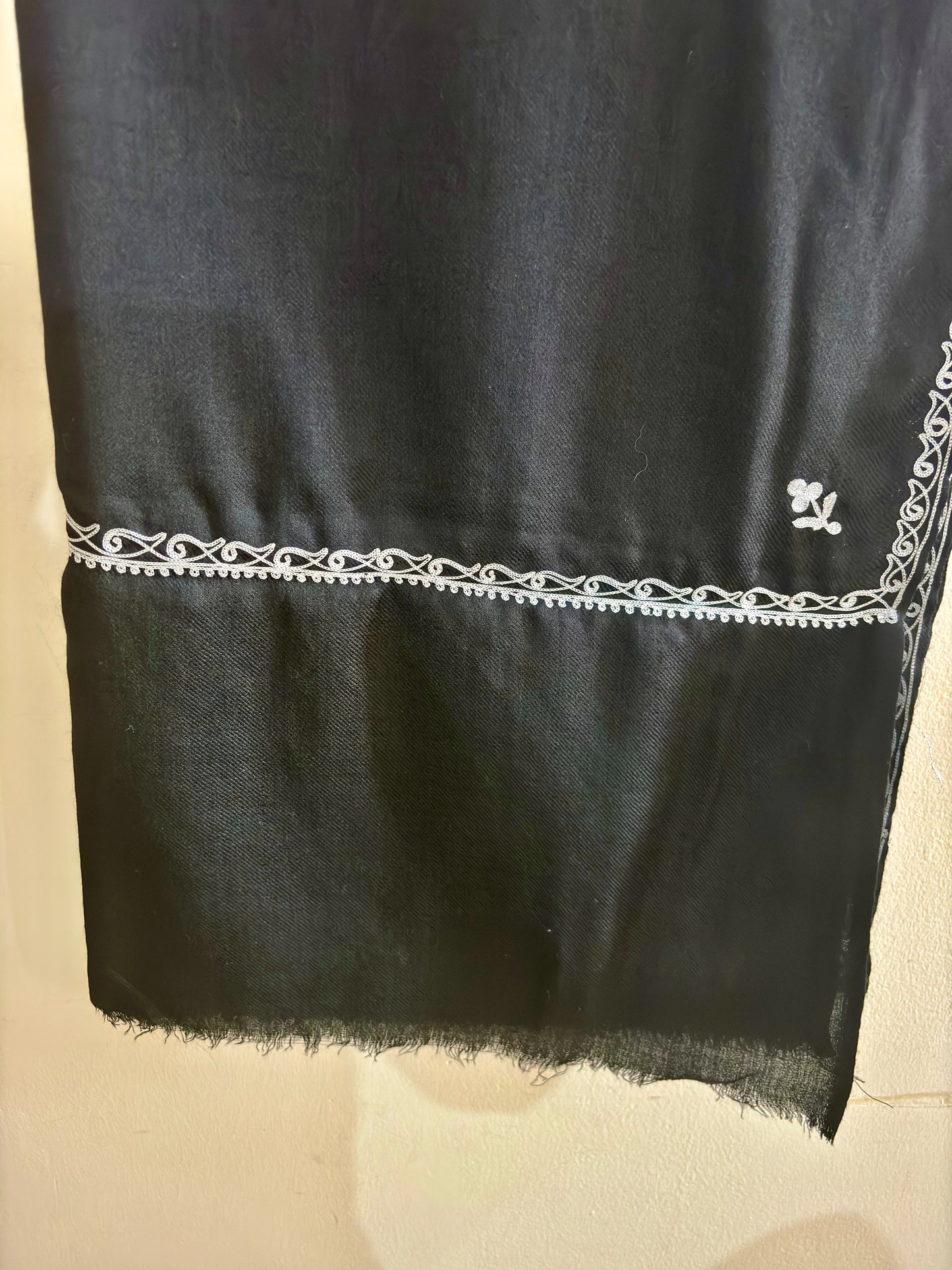 Waadi Black Zari Work Stole