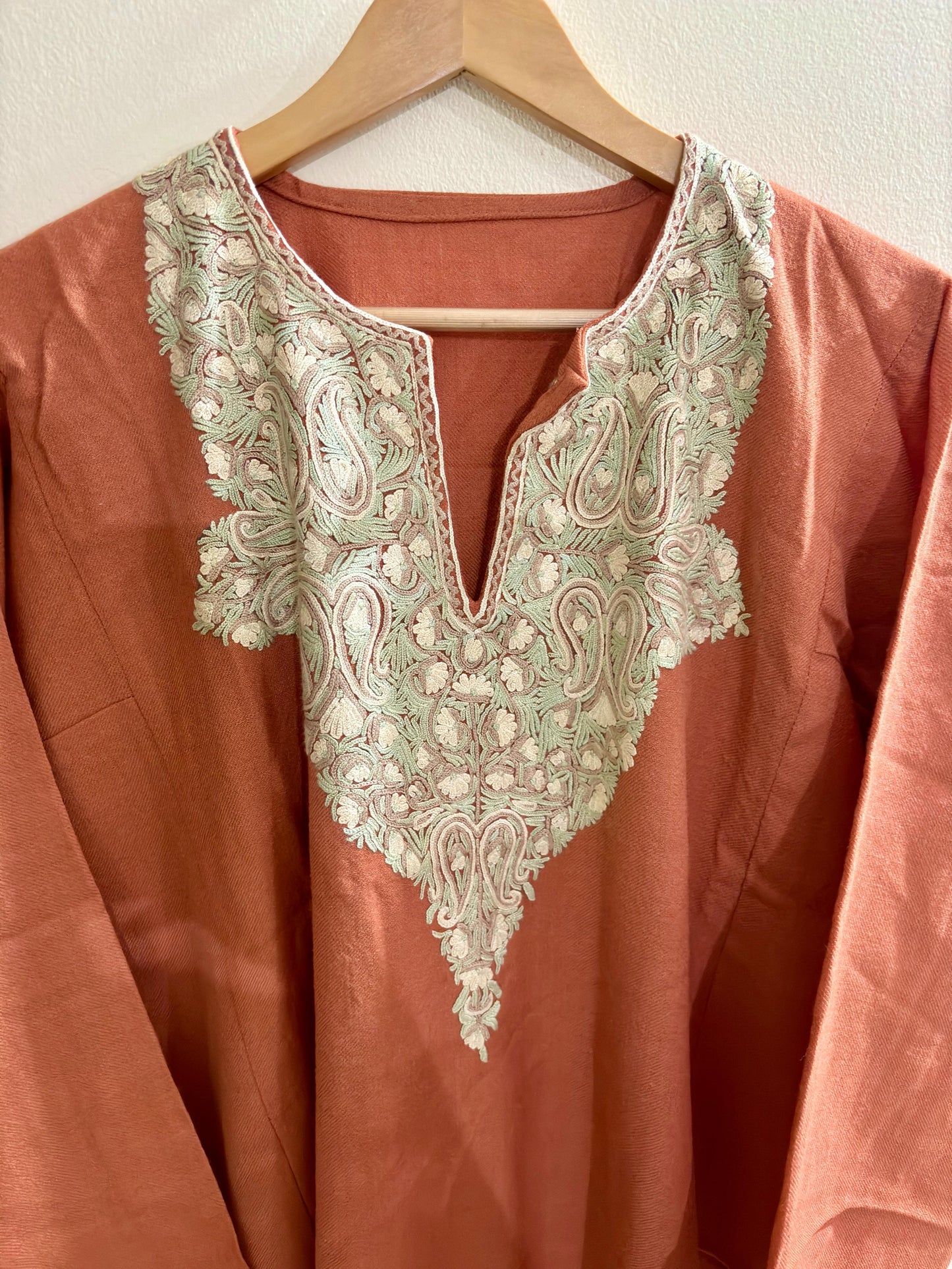 Sheen Peach HandMade Aari Work Pheran