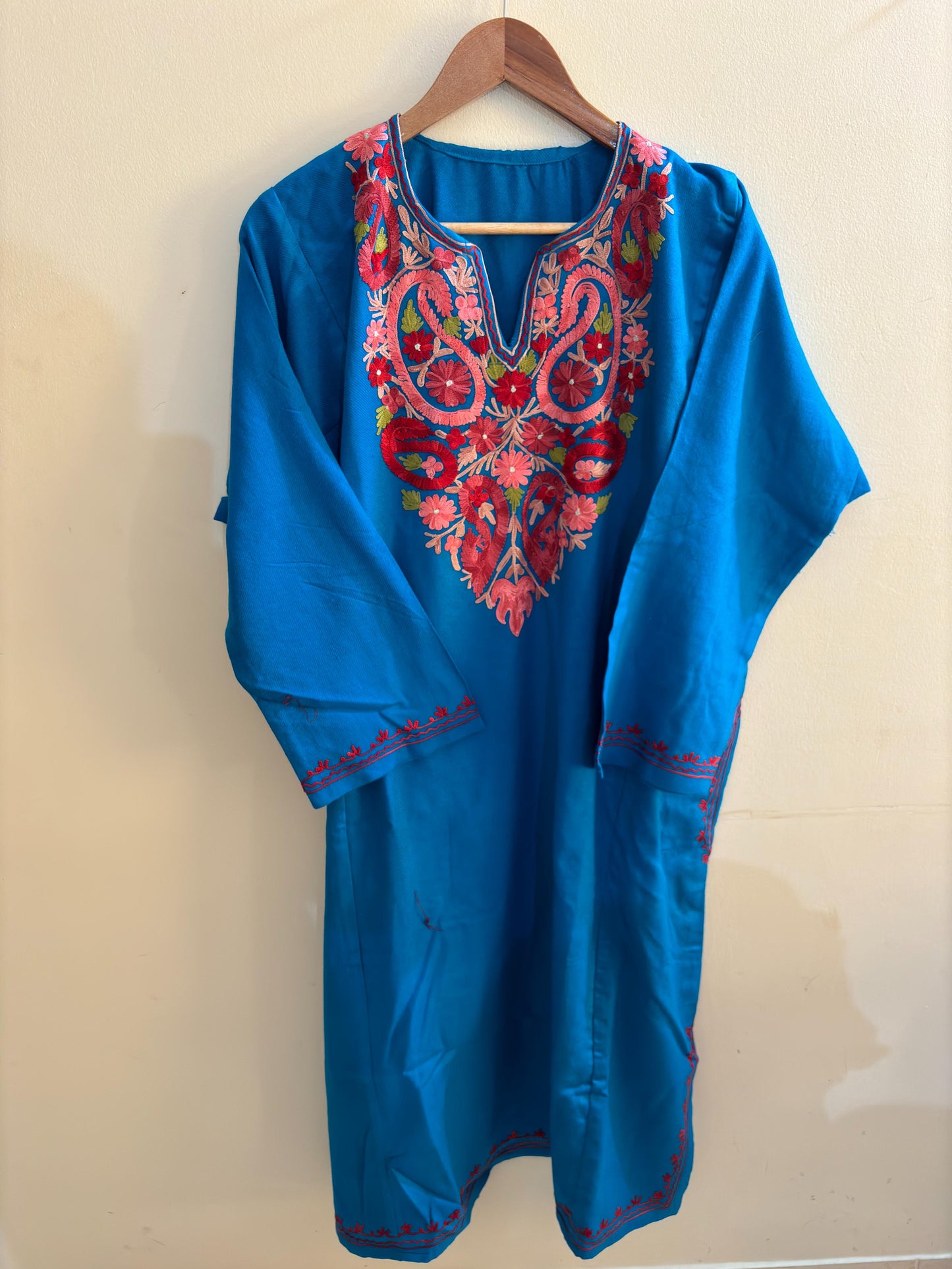 Shikara Blue Shade Aari Work Pheran