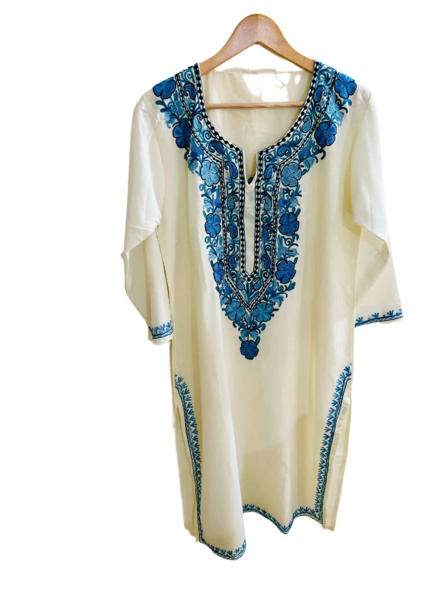 Summer Posh White Aari Kurta