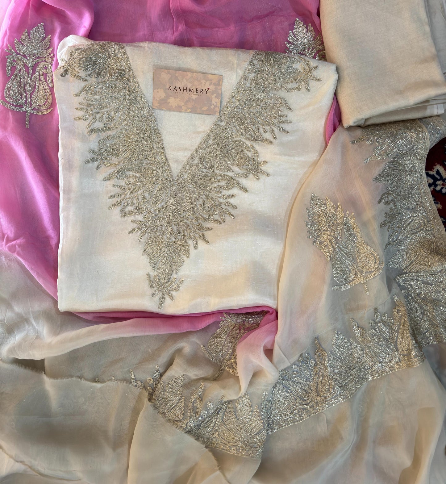 Gulab Zari White Unstitched Suit