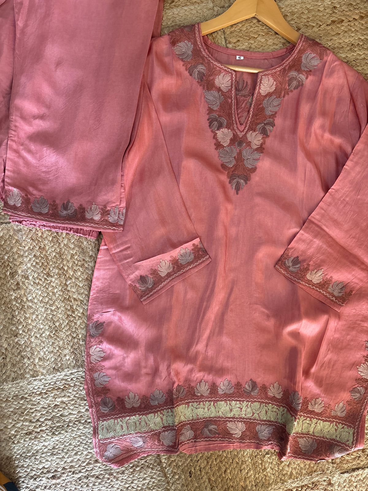 Pamposh Mauve Pink Silk Kurta-Set with Zari Tilla & Aari Embroidery