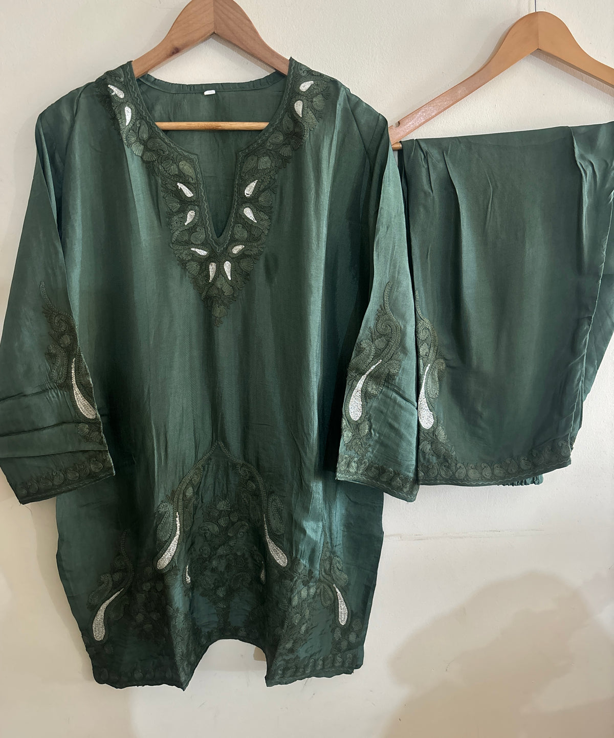 Pamposh Dark Green with Zari Tilla Aari Embroidered Kurta Set