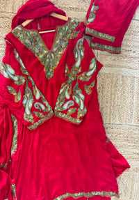 Pamposh Red Crepe suit-Set with Dupatta