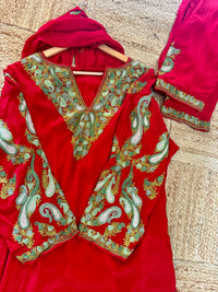 Pamposh Red Crepe suit-Set with Dupatta