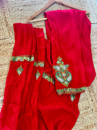Pamposh Red Crepe suit-Set with Dupatta