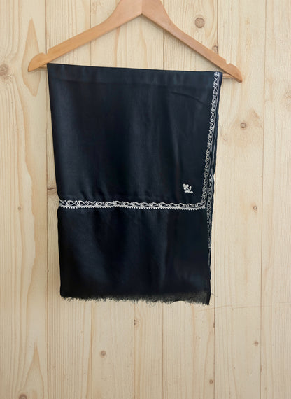 Waadi Black Zari Work Stole