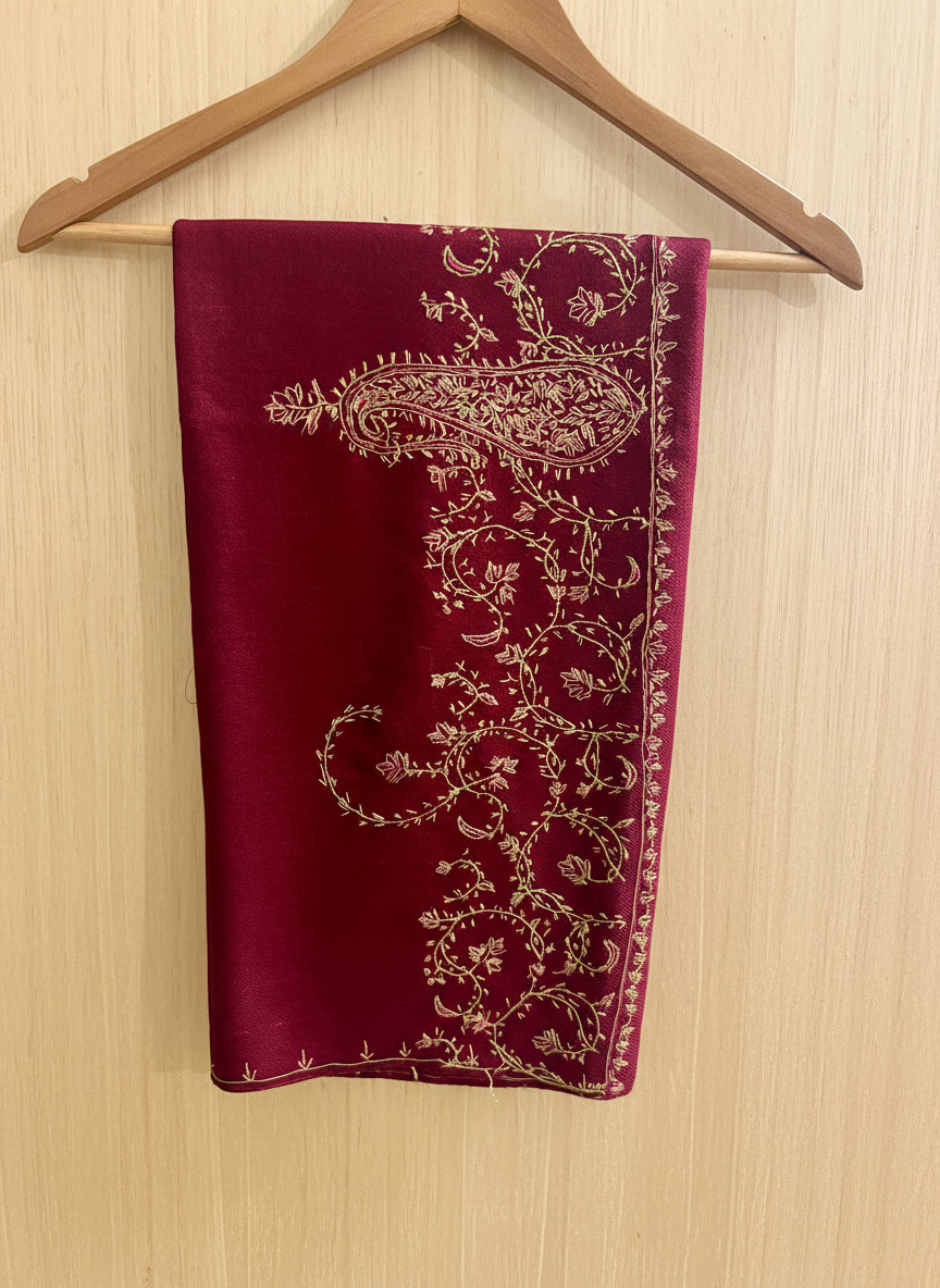 Waadi Maroon Sozni Work Stole