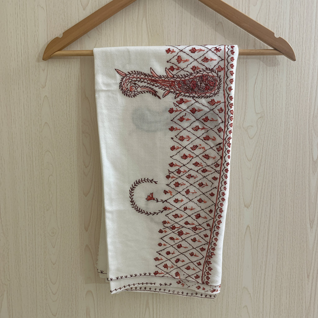 Waadi White Sozni Work Stole