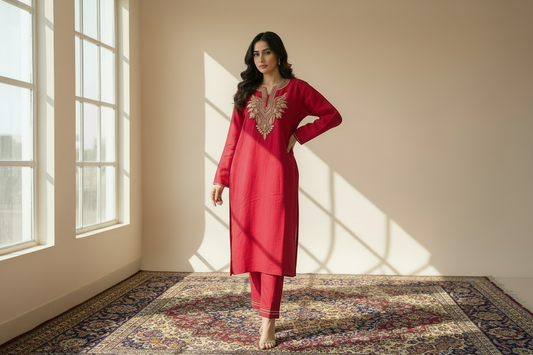 Zooni Rani Pink Tilla Embroidery Work Pheran Set -3 pc