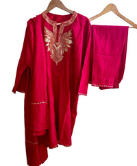 Zooni Rani Pink Tilla Embroidery Work Pheran Set -3 pc