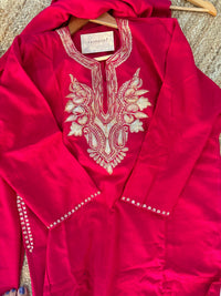 Zooni Rani Pink Tilla Embroidery Work Pheran Set -3 pc