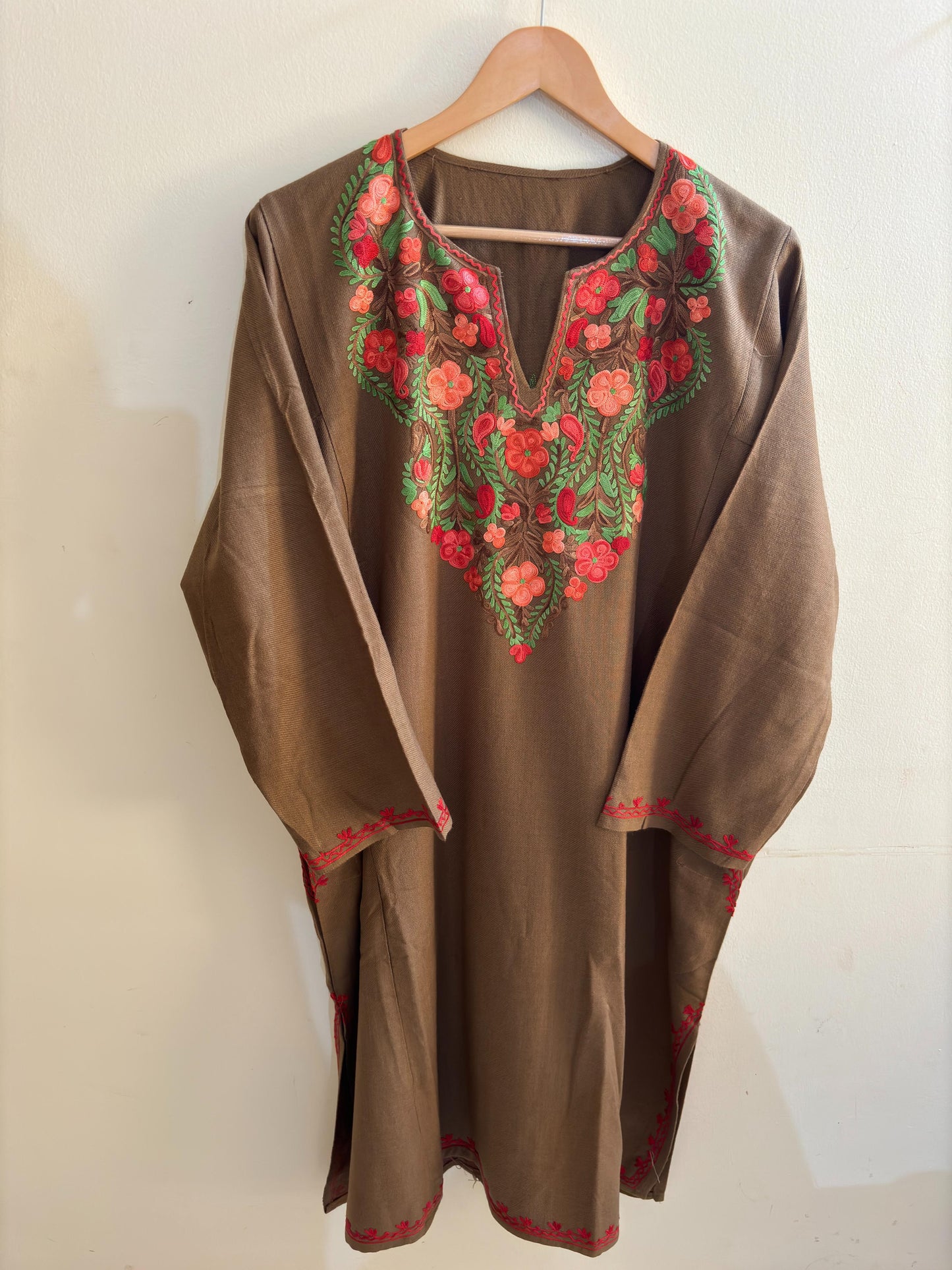 Shikara Pashmina Brown Shade Aari Work Pheran