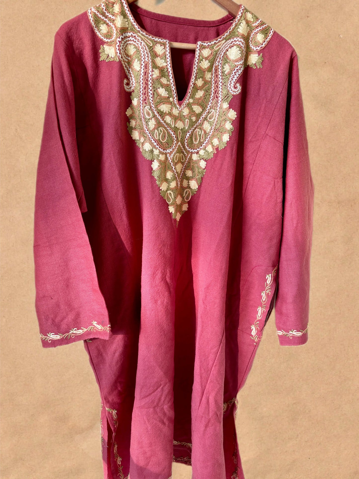 Sheen Noon Chai Pink HandMade Aari Work Pheran